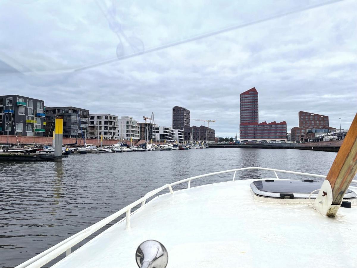 Suesses Motorboot - Bremen Ueberseestadt Eksteriør bilde