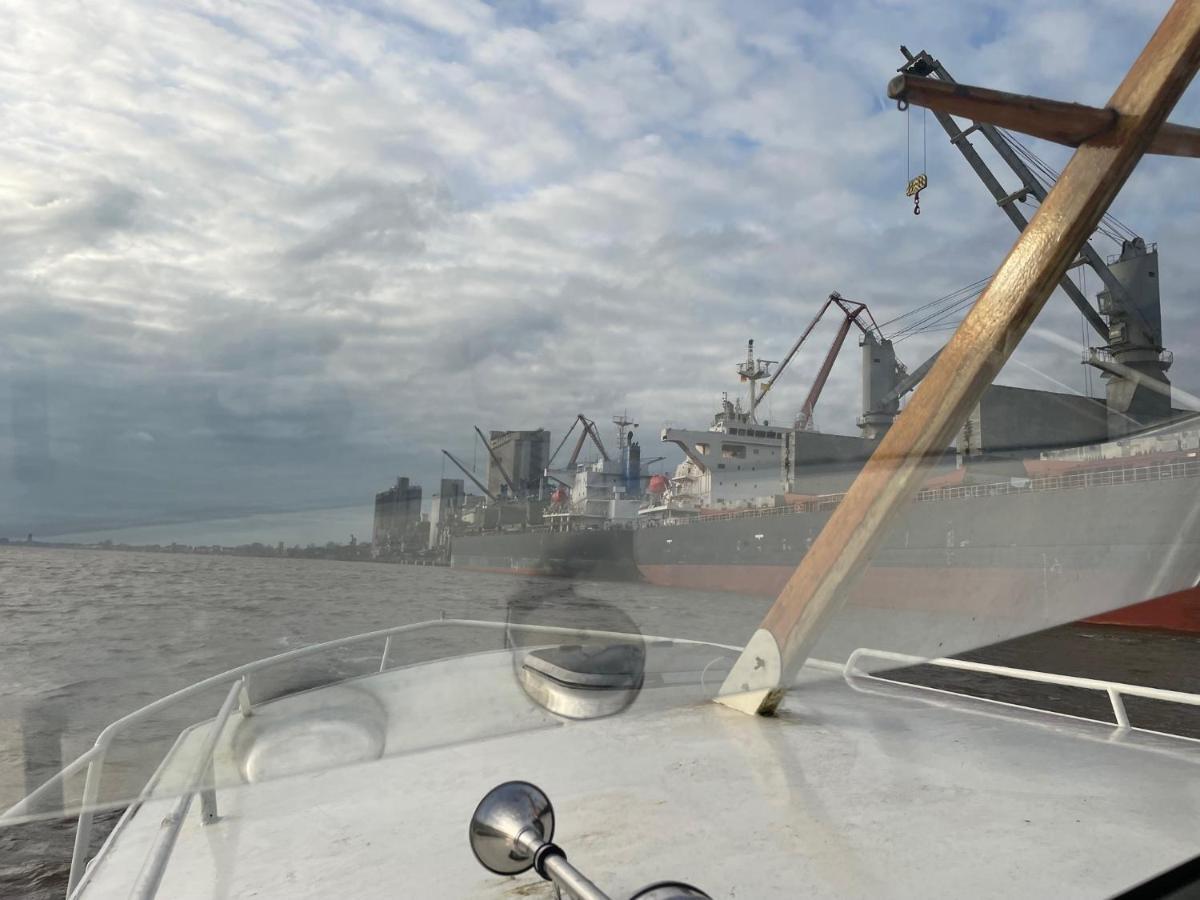Suesses Motorboot - Bremen Ueberseestadt Eksteriør bilde