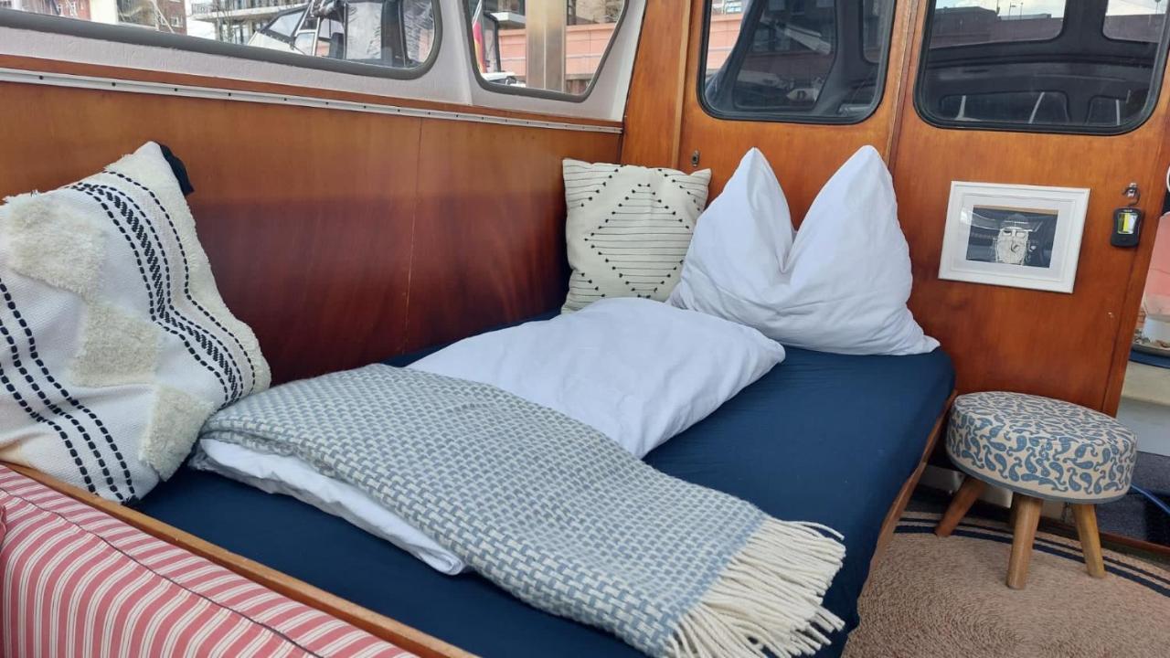 Suesses Motorboot - Bremen Ueberseestadt Eksteriør bilde